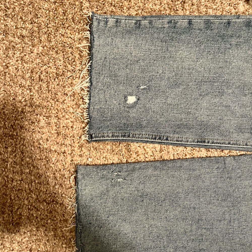 Old Navy Light Blue Distressed Extra High Rise Curvy Straight Leg Jeans Size 10 - Picture 6 of 8